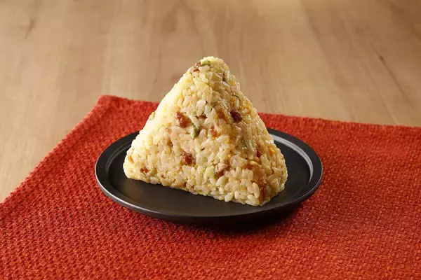 「【ローソン】ご当地！東海・北陸　うまいもん祭『からあげクン 味仙名古屋駅店監修　台湾ミンチ味』や地元名店監修のラーメン、おにぎりなど、計8品を1月13日(火)から発売！」の画像