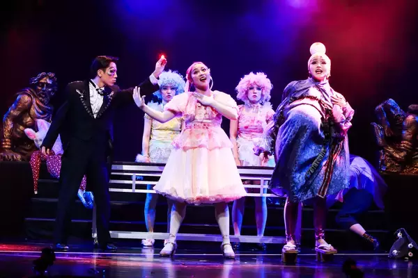 「新宿梁山泊・水嶋カンナほか出演　“美女劇”エンターテインメント最新章！　宇野亞喜良、金守珍らが親子向けに再構成した寺山修司の音楽冒険活劇『宝島』2月6日開幕」の画像