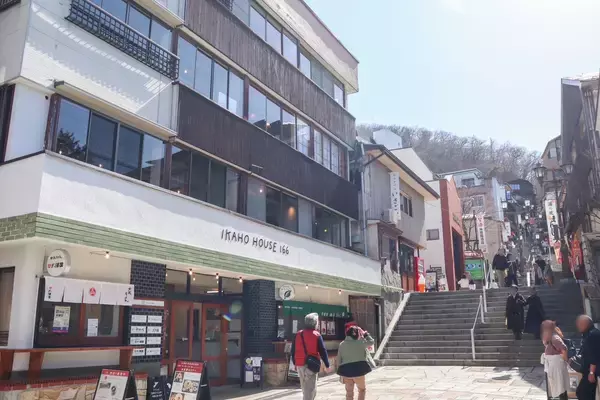 「群馬県・伊香保温泉の石段街の中心にある歴史的建造物の複合施設「IKAHO HOUSE 166」で、『全店舗でお得！「1周年記念166フェア」』を開催！」の画像