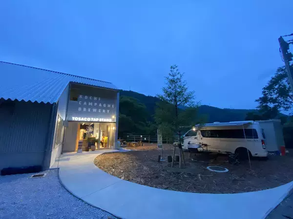 「高知の食卓から、全国の売場へクラフトビール「TOSACO」卸・仕入れサイト「スーパーデリバリー」での取扱いを開始」の画像