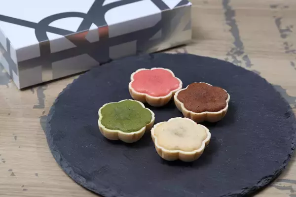 「バレンタインのチョコ選びに迷う方へ朗報！「洛甘ビターショコラ」をご来店のお客様全員に試食していただいております」の画像