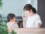 「保護者だから気にしてあげたい、子どもたちの口腔ケア　子どもが嫌がらない「舌磨きの方法」をSHIKIEN公式HPで公開」の画像2