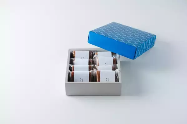 「四角いどら焼き専門店「湯ノ塩」から日本初“金ごま×ほうじ茶のどら焼き”を新発売！！」の画像