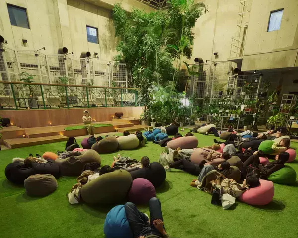 「脳と心を休める、新感覚シアター『ボ～っとしあたー』を全国へ。12月18日(木)より、初のクラウドファンディングを開始！」の画像