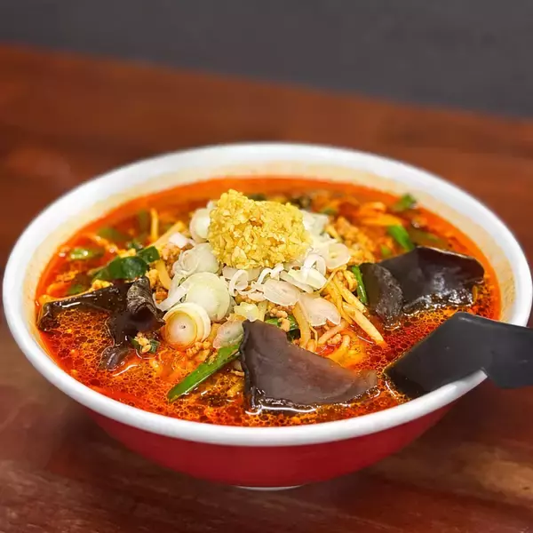 「土浦の旨辛ラーメン「レッチリ」が放つ衝撃の新作！初の“激辛醤油”『土浦レッド』が5月16日(土)より期間限定で新発売」の画像
