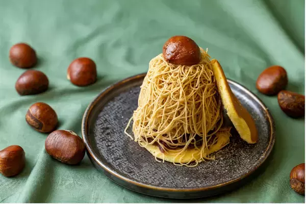 「和洋折衷スイーツのあんことバターの専門店「熱海ばたーあん」に秋がやってくる！栗をまるごと1粒包んだ秋限定の「熱海ばたーあんパン」が9/5(土)に発売」の画像