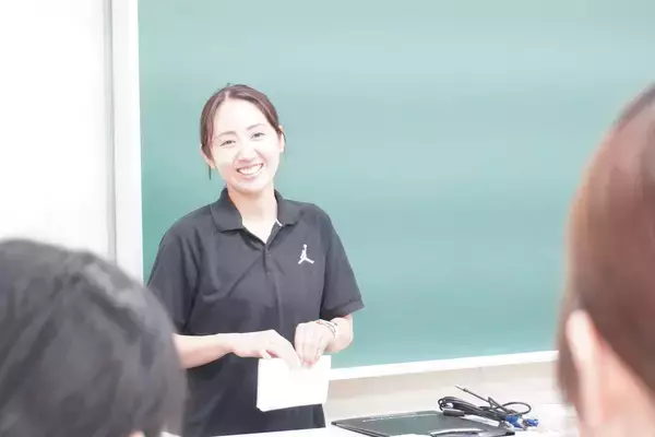 日本代表・プロスポーツチームで活躍するアスレティックトレーナーが登壇！佐々木夏未氏がアスレティックトレーナーを目指す大学生へ特別講義を実施（森ノ宮医療大学）