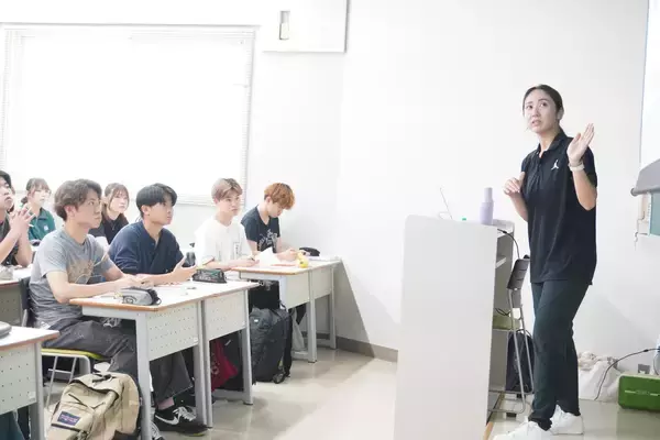 「日本代表・プロスポーツチームで活躍するアスレティックトレーナーが登壇！佐々木夏未氏がアスレティックトレーナーを目指す大学生へ特別講義を実施（森ノ宮医療大学）」の画像