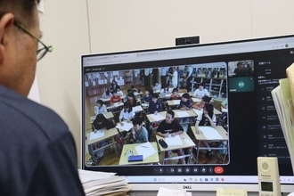 【岡山理科大学】山本准教授がサケのまち・村上市の小学校にオンライン授業