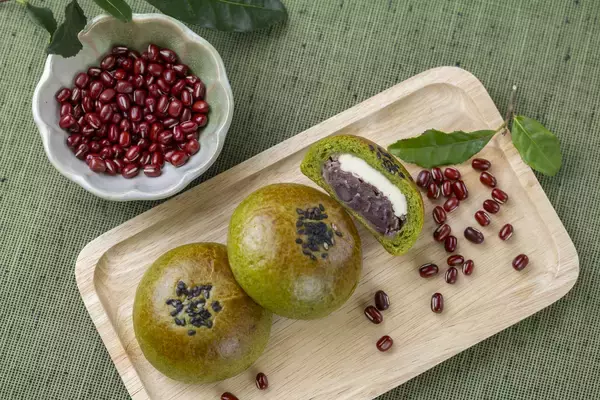 「【熱海ばたーあん】静岡抹茶がほろ苦くさわやかに香る、季節限定の味わい『熱海ばたーあんパン抹茶』『ばたーあんどら焼き【抹茶】』を3/7(土)より発売！」の画像