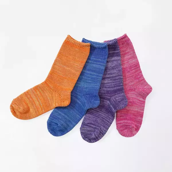 「奈良の靴下工場発、“漕いで編む”体験から生まれた「CHARICKS CRAFT」新発売異素材×ローゲージでふっくら軽やかな履き心地」の画像