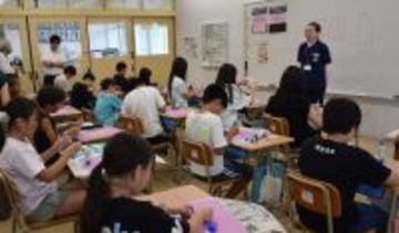 近畿大学九州短期大学の教員が田川西中学校で出張講義を実施　中学生が多彩な授業に触れ、学習意欲の向上や将来を考える機会に