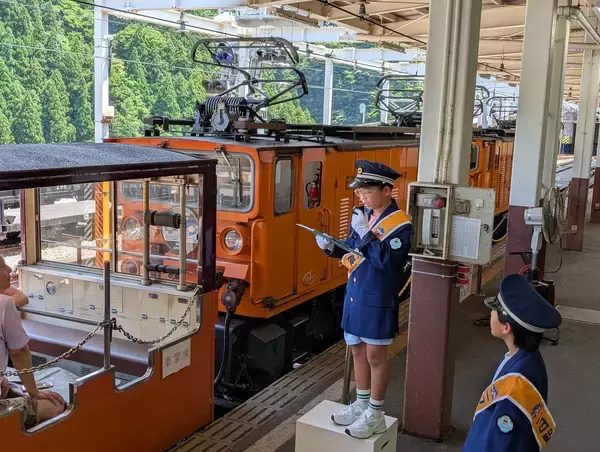 「黒部峡谷鉄道　夏の人気イベント「こども駅長の日」を開催！」の画像