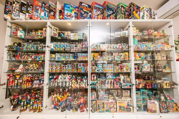 「元吉本芸人がおもちゃ鑑定チャンネルに熱中するわけ⁉共通点は神！」の画像