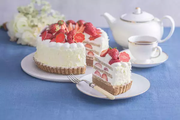 「【ラ・メゾン】花束の代わりに贈る「ブーケタルト」。ローズと紅茶が華やかに香る、母の日限定タルトを全店で販売」の画像