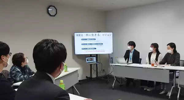 「孤立する高齢者を“おせっかい”で救う」病院が街へ飛び出す新しい医療モデル