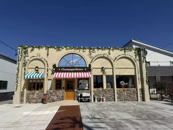 全国でも珍しい希少動物とふれあえる「シャンパンハウス」が豊川市でオープン