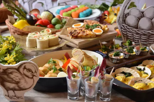 「ホテル京阪 ユニバーサル・タワー春の訪れを祝う「イースターフェア」開催！」の画像