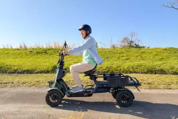「免許もガソリンも要らない"小さな軽トラ"『BLAZE e-CARGO』販売開始」の画像