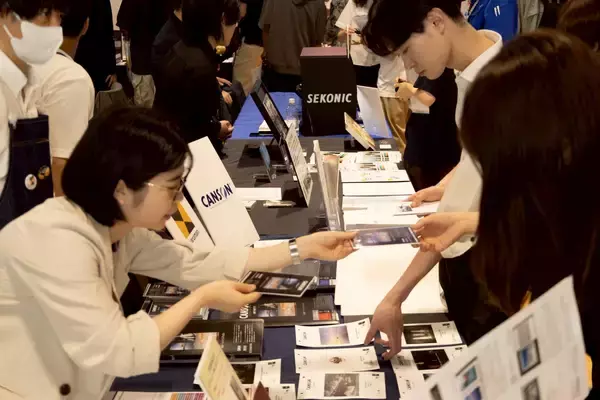 「写真機材関連企業26社が出展　写真表現・写真制作・調査研究の可能性を広げる機会に―東京工芸大学「写真機材展2026」―」の画像