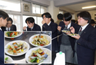 【岡山理科大学】生徒たちが育てたベニザケを調理／1年生が3年生を招待して試食会／東岡山工業高