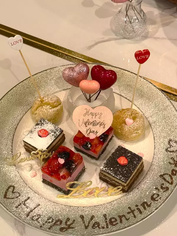 「麻布十番のモダン香港レストランMOON FOREST 月林閣にて、2月2日より東京タワーを望むバレンタインディナーが提供開始」の画像