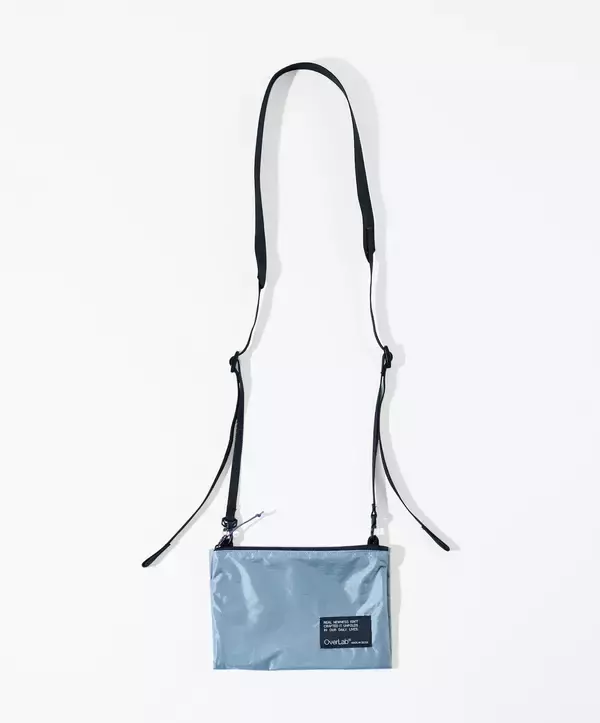 「空を飛んだパラグライダーが都市を歩くバッグへ。韓国・ソウル発「OverLab(オーバーラボ)」都市に溶け込むグレーカラーの新作コレクションなど日本初展開。」の画像