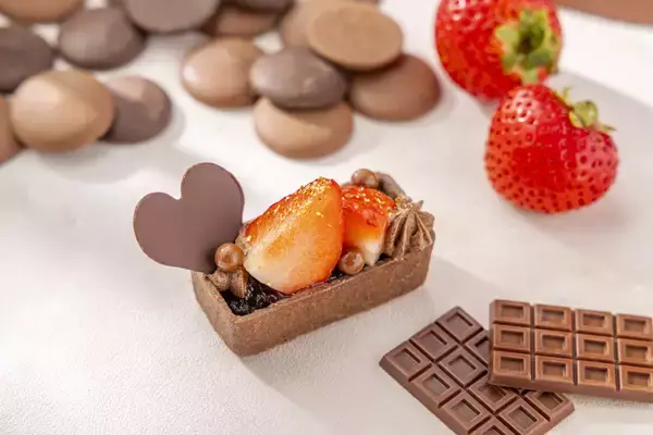 「甘酸っぱい苺と濃厚なチョコレートが奏でる 『Strawberry x Chocolate Afternoon Tea』が1月28日（水）より開催」の画像