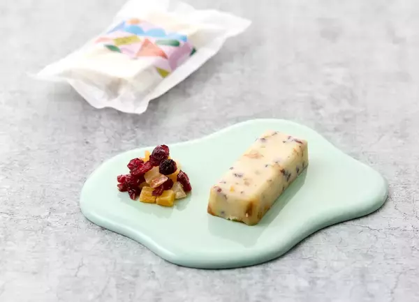 漬物専門店「銀座若菜」がつくるフルーツの甘みと食感が楽しい「チーズの酒粕漬〈ドライフルーツ〉」12月限定新商品を発売！