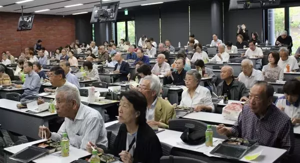 近畿大学アンチエイジングセンター第37回市民公開講座　自分らしく生きるためのウェルビーイングとアートについて学ぶ