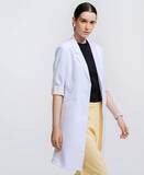 「羽織るような軽やかさと品位を両立した、最軽量級の白衣シリーズ・LIGHTがリニューアルして登場。：メディカルアパレルブランド・クラシコ」の画像2