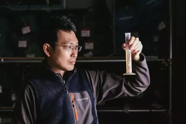 「PFAS不使用の環境配慮型撥水加工技術「Droproof」　防衛・救助関係者を支援するイベント「MCON TOKYO 2026」に出展」の画像