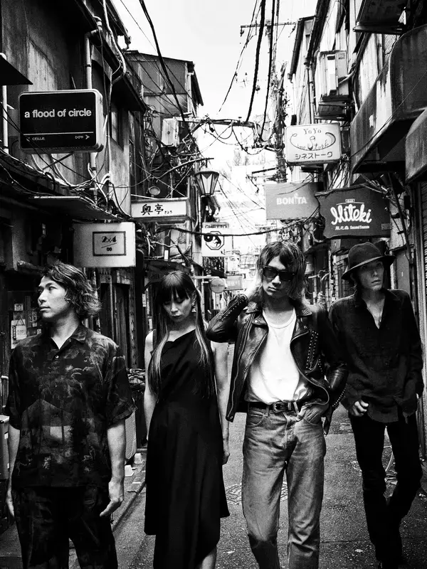 「ニッポン放送特別番組 『a flood of circle・佐々木亮介の5月6日 日本武道館』 1月4日（日）25:40〜26:40に放送決定！」の画像