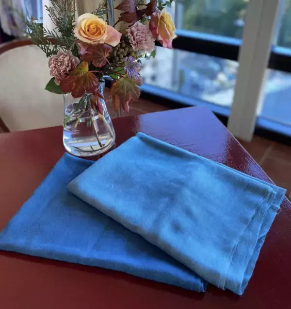 「捨てられない服を、もう一度愛せる服へ。SHOKAY “Blue Remake” Service　藍染で服を蘇らせる「ブルーリメイク」サービスを開始」の画像