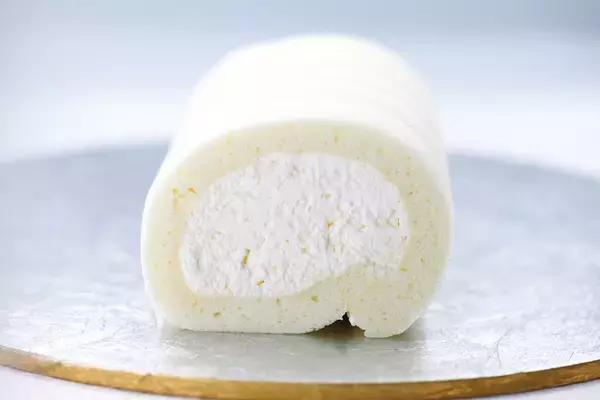 【創業350年】多数のメディア掲載がある山形発“白いロールケーキ”「ほわいとぱりろーる」が累計60万本突破！