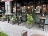 「HUB京都ヨドバシ店がスタウトビール「ギネス」の装飾を施して営業中です」の画像2
