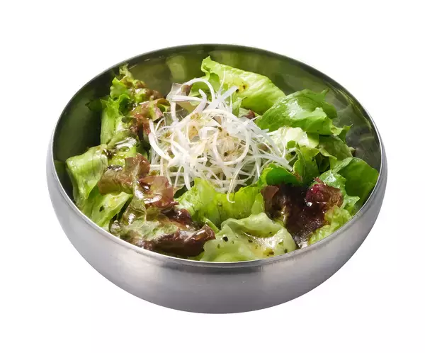 「晩酌に合うサラダドレッシング『今宵サラダ』シリーズ　「磯の風味」や「燻し」が効いた2商品を発売」の画像