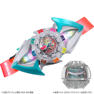 映画『仮面ライダーゼッツ さよならのミッション』に登場するカプセムと変身ベルトがDXなりきり玩具として商品化！それぞれキャストボイスも収録！