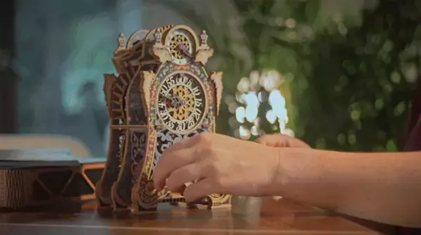 「日本初上陸！組み立てる楽しさ×動かす喜び　組立式置時計「Magic Clock」4/21発売」の画像