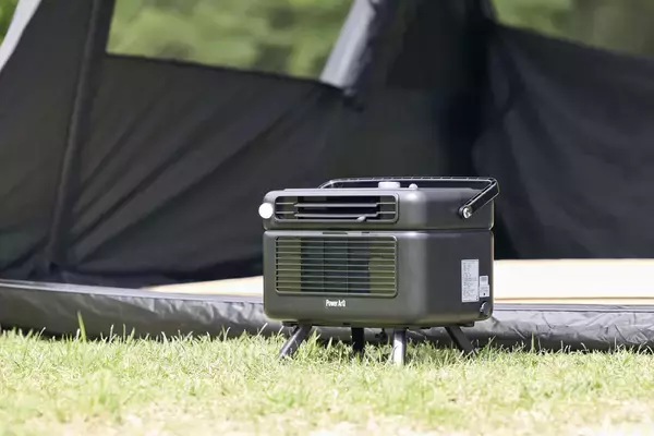 「ハァハァ」が「スースー」に変わる夜 ― 夏のテントに"本物の冷風"が必要だった、愛犬家のリアルな話