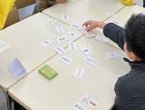 「遊んで学ぶ、盲導犬のこと　四天王寺大学短期大学部の学生が制作　理解の輪を広げる「カルタ」と「すごろく」を寄贈」の画像1