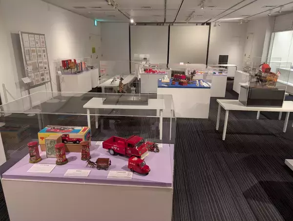 「郵政博物館、ミニチュア模型や世界の小切手を展示する企画展を7/20まで開催」の画像