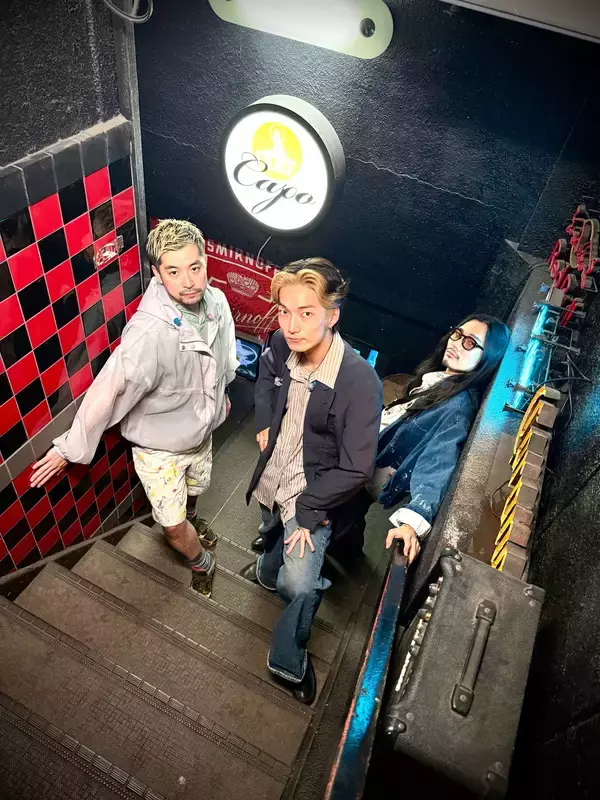 Offo tokyo、アルバム配信前夜に下北沢のバーから”Deja-vu”生配信