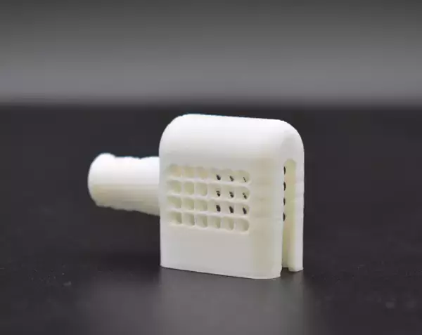 USB-C対応の小型ワイヤレスディスプレイ送受信機「Compact Mate 2 C1＋R1 JP【MCCMT250】」専用のシリコンプロテクター「ホワイトハット」を開発　2026年2月より同梱開始のお知らせ