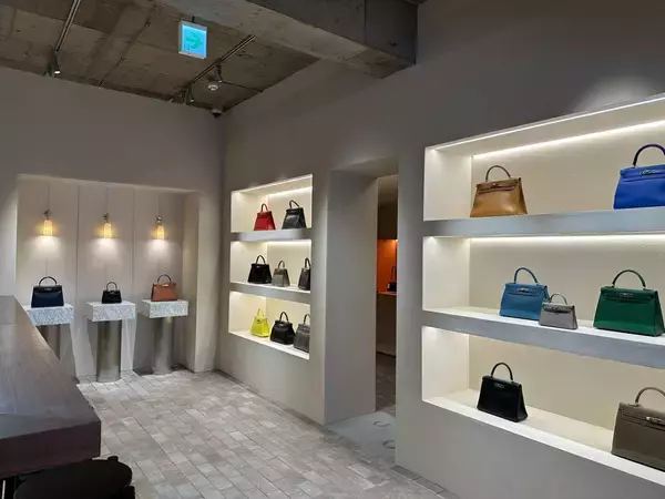 銀座のエルメス専門店「H3 VINTAGE」、9月1日よりケリーを揃えた店頭企画を開始