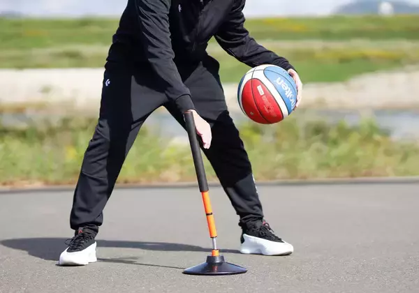 「反射的な動きで、実践で生きる判断力を鍛える！新しい自主練の提案「スイングトレーニングポール」新発売」の画像