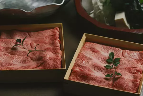 「京都・夕日ヶ浦温泉　 禁漁迫る松葉蟹と但馬牛の期間限定会席で、今冬を結ぶ一席 【もう一つの京都　雨情草庵】」の画像