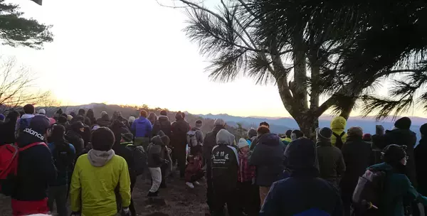 「元旦の朝、標高約1,100mで迎える初日の出　リフトで登る「平尾山 山頂からの初日の出」2026年　元旦限定」の画像