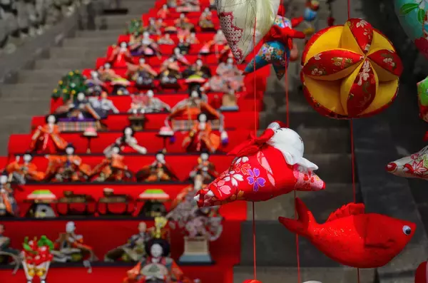 「雛人形の展示段数日本一！伊豆稲取温泉「素盞鳴神社雛段飾り」2月14日～3月8日に開催」の画像
