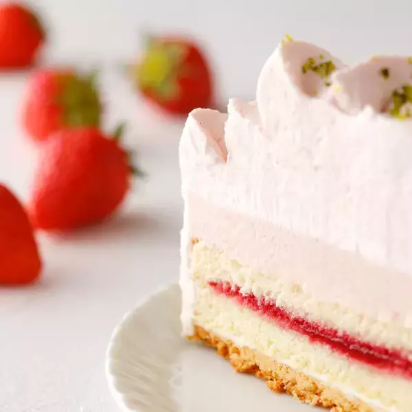 「【ふんわり生食感】北海道のおいしさをぎゅっとつめこんだ「苺のふんわり生フロマージュ」を全国へ」の画像